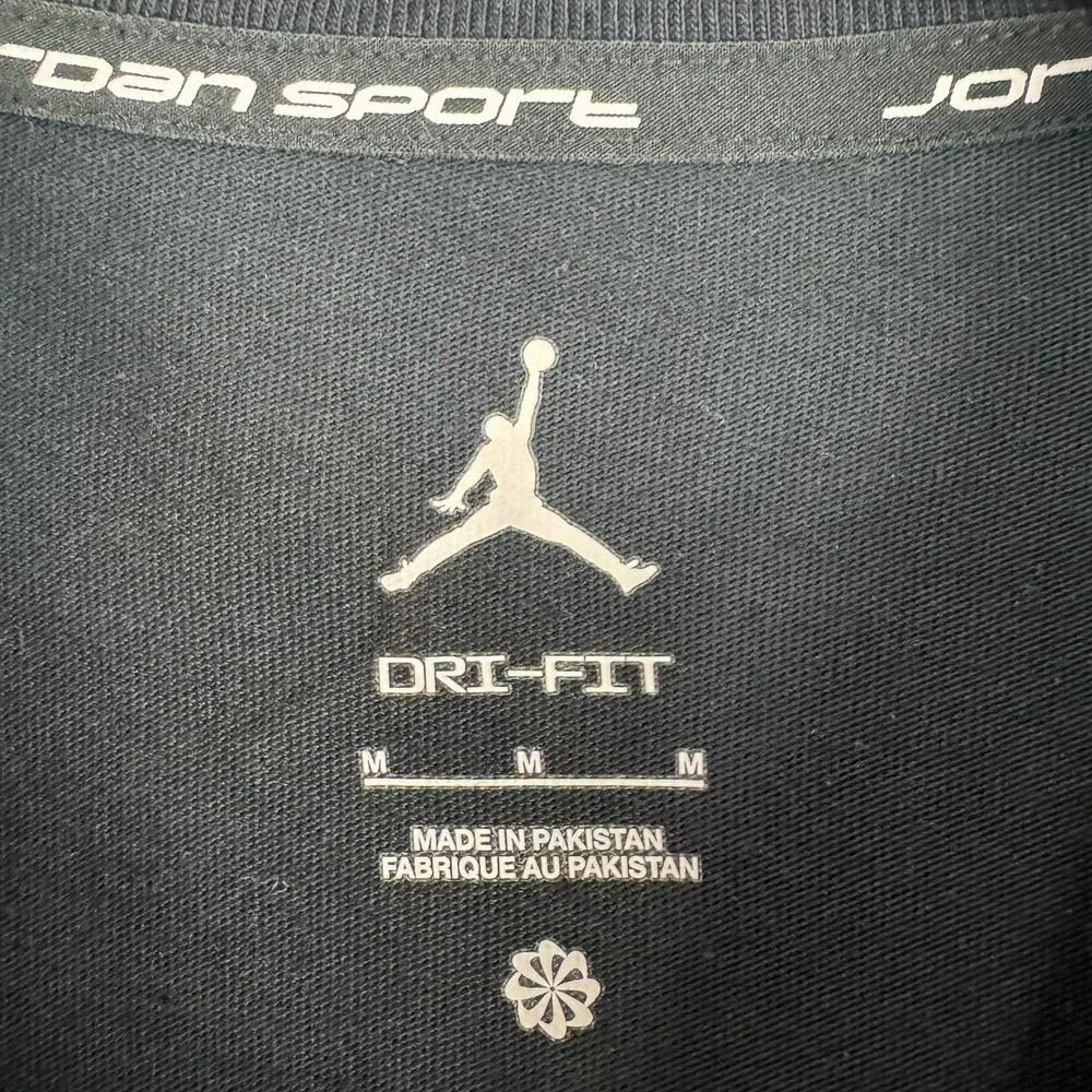 Jordan Sport Shirt Mens Medium Black Dri-Fit Psychedelic Graphic Short‎ Sleeve